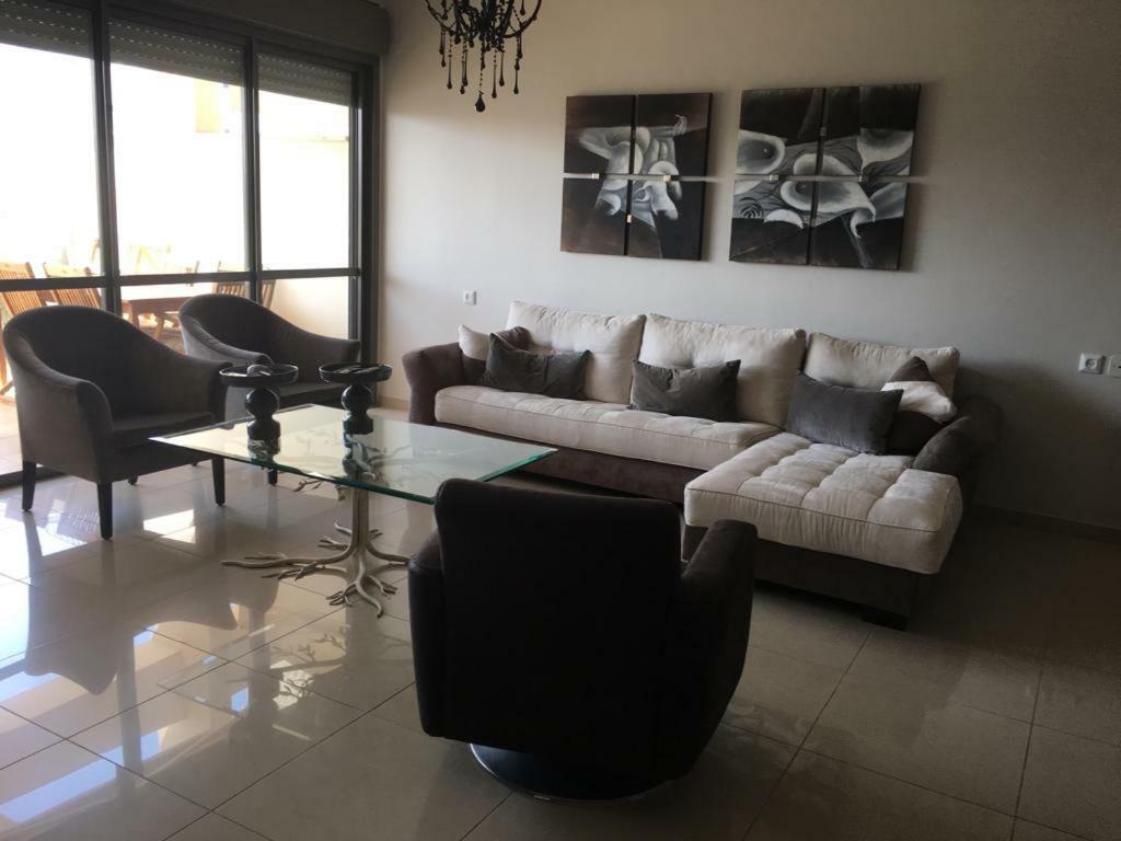 Apartment 2 Bedrooms Central Location 아슈도드 외부 사진